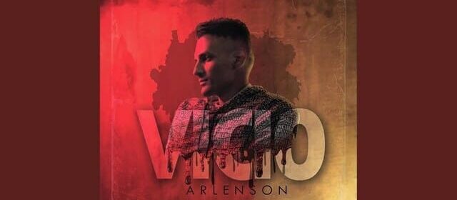 ARLENSON LLEGÓ CON UN “VICIO”