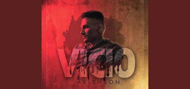 ARLENSON LLEGÓ CON UN “VICIO”